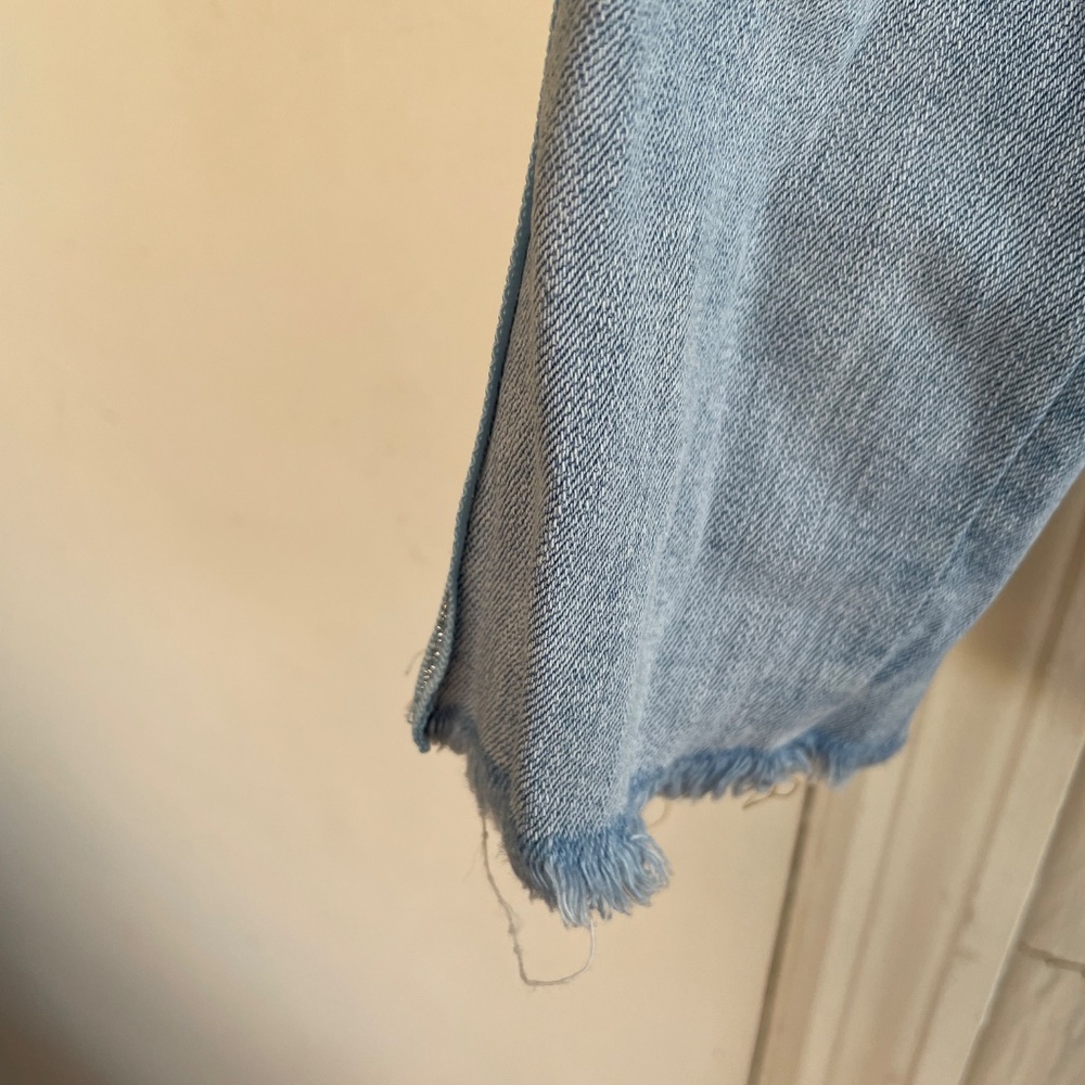 Jean - Picture 2 of 6